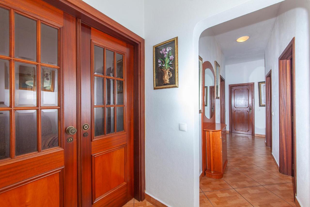 B83 - Alleway Gem In Lagos Luaran gambar